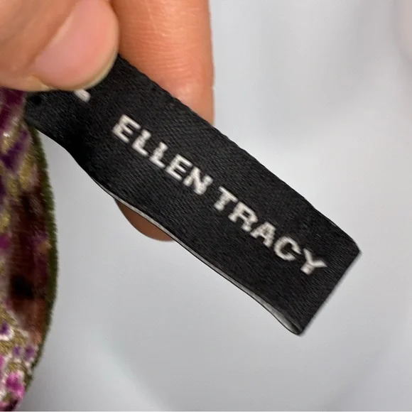 Ellen Tracy Velvet Paisley Fringe Scarf in Olive Green & Brown - Picture 4 of 5